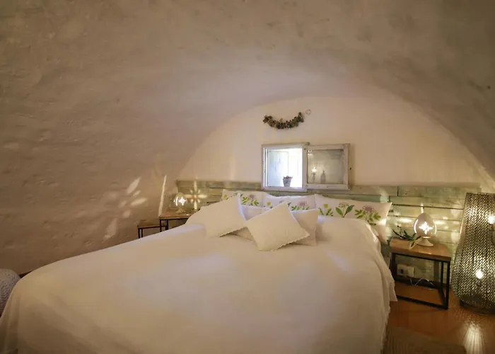Td Dimora Di Genna Trulletto With Lush Garden Pool Villa Castellana Grotte