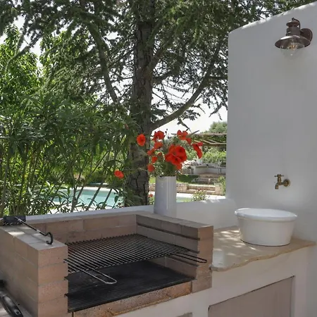 Td Dimora Di Genna Trulletto With Lush Garden Pool Castellana Grotte