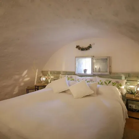 Td Dimora Di Genna Trulletto With Lush Garden Pool Villa Castellana Grotte